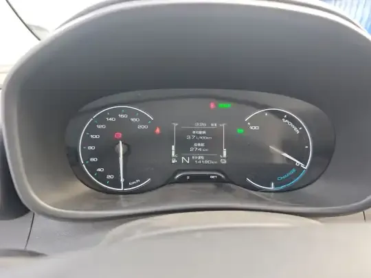 Wuling Hongguang New Energy 2025 (14200 км)
