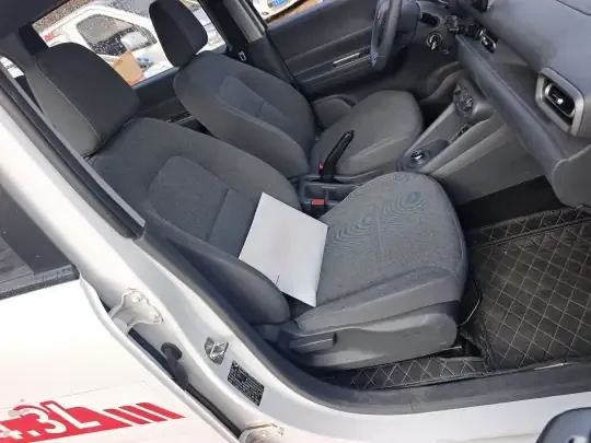 Wuling Hongguang New Energy 2025 (14200 км)