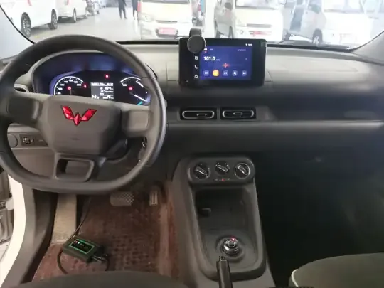 Wuling Hongguang New Energy 2024 (39900 км)