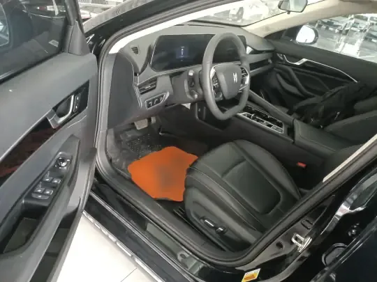 Bestune B70 2025 (14500 км)