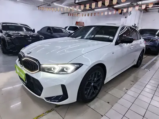 BMW 3 Series 2025 (10500 км)