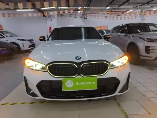 BMW 3 Series 2025 (10500 км)