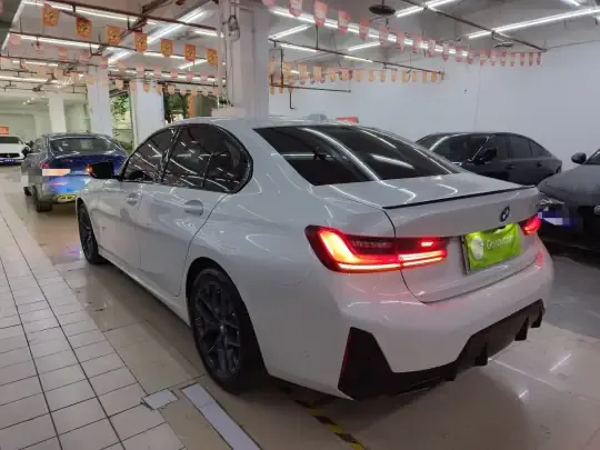 BMW 3 Series 2025 (10500 км)