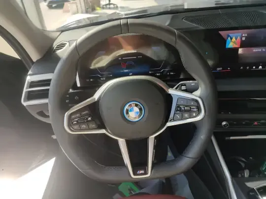 BMW i3 2025 (10600 км)