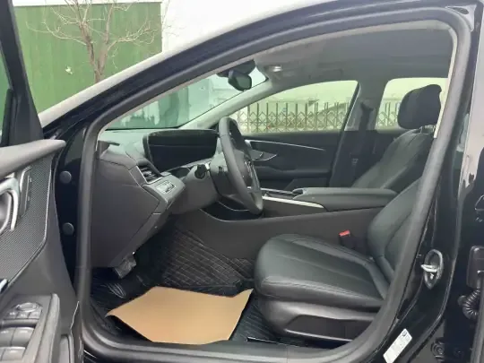 Buick LaCrosse 2025 (14400 км)