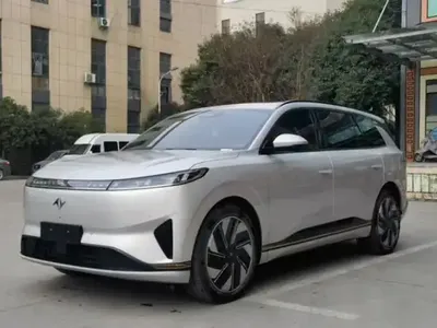 Dongfeng eπ eπ008 2025 (10000 км)
