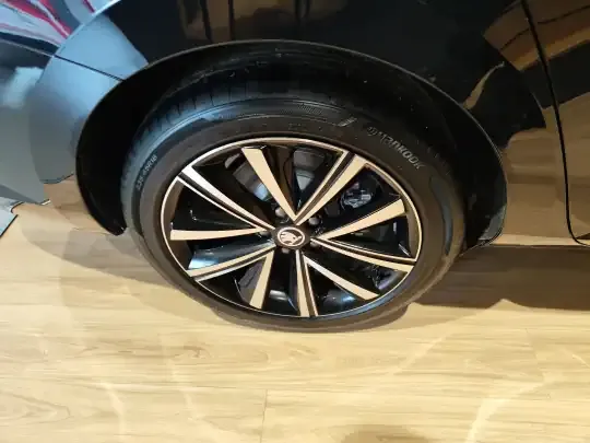 Skoda Superb 2025 (100 км)