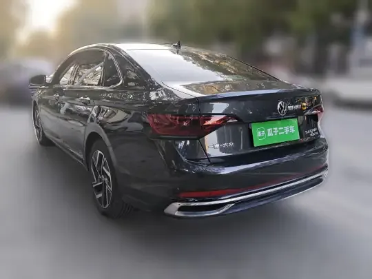 Volkswagen Sagitar 2025 (13200 км)