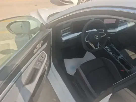 Volkswagen Lamando 2025 (2100 км)