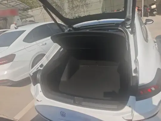 Volkswagen Lamando 2025 (2100 км)