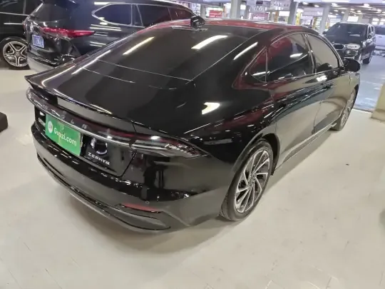 Lincoln Z 2025 (11900 км)