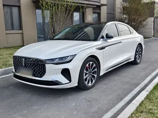 Lincoln Z 2025 (6700 км)