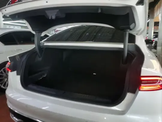 Lincoln Z 2025 (6700 км)