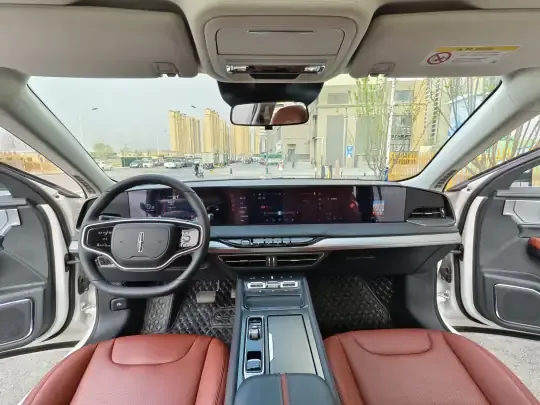 Lincoln Z 2025 (6700 км)