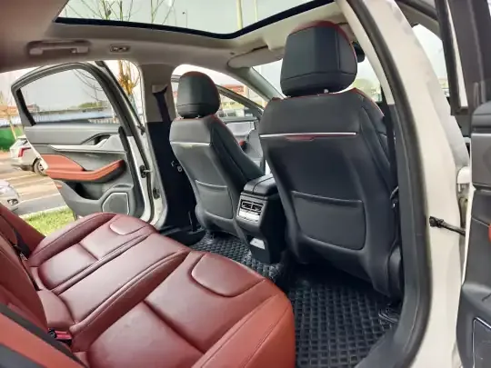 Lincoln Z 2025 (6700 км)