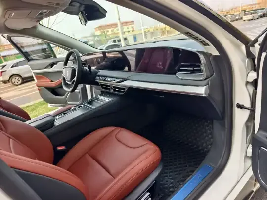 Lincoln Z 2025 (6700 км)
