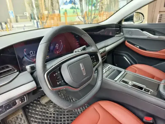 Lincoln Z 2025 (6700 км)