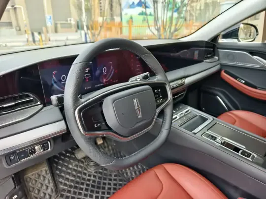 Lincoln Z 2025 (6700 км)