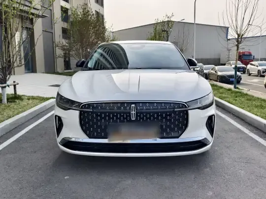 Lincoln Z 2025 (6700 км)