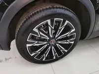 Hongqi HS5 2025 (3400 км)