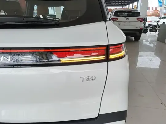 Bestune T90 2025 (900 км)