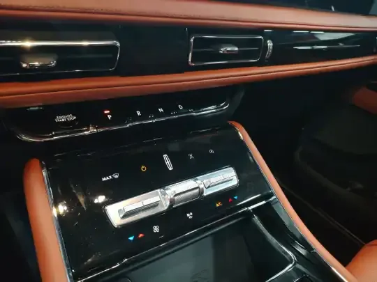Lincoln Aviator 2024 (8300 км)