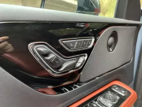 Lincoln Aviator 2024 (8300 км)
