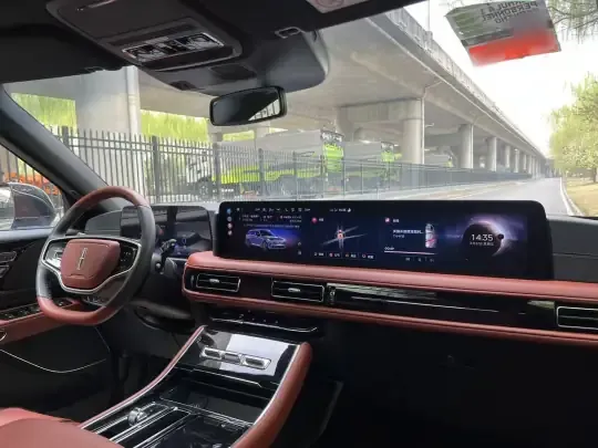 Lincoln Aviator 2024 (8300 км)