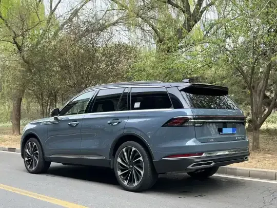 Lincoln Aviator 2024 (8300 км)