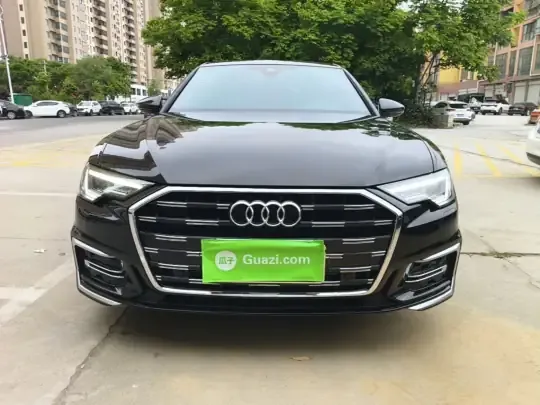 Audi A6L 2025 (18200 км)