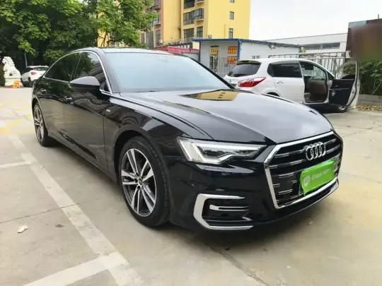 Audi A6L 2025 (18200 км)