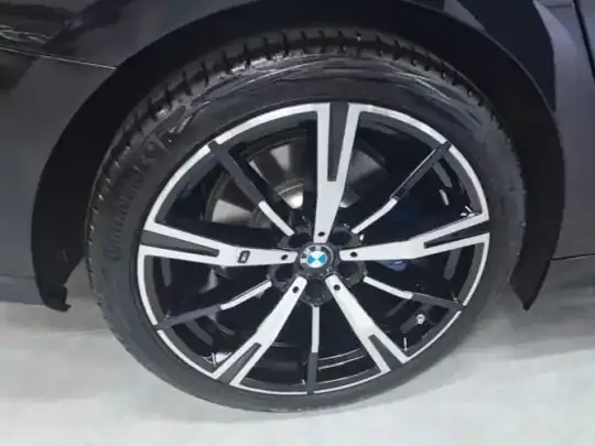 BMW 5 Series 2024 (8000 км)