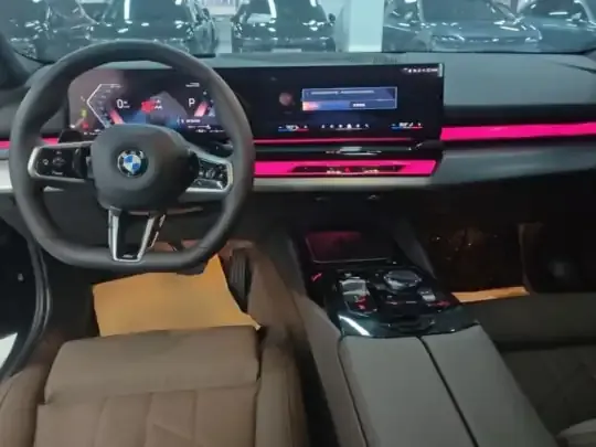BMW 5 Series 2024 (8000 км)