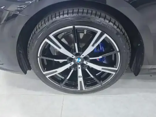 BMW 5 Series 2024 (8000 км)