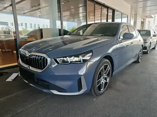 BMW i5 2025 (18800 км)