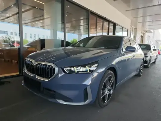 BMW i5 2025 (18800 км)