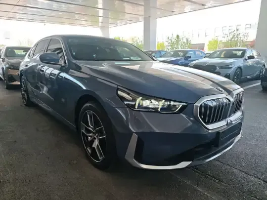 BMW i5 2025 (18800 км)