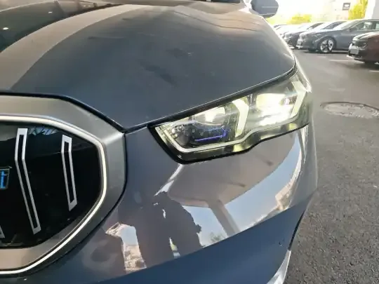 BMW i5 2025 (18800 км)