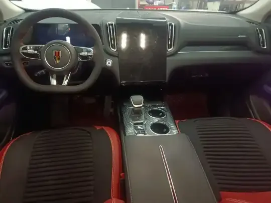 Hongqi HS3 PHEV 2024 (200 км)