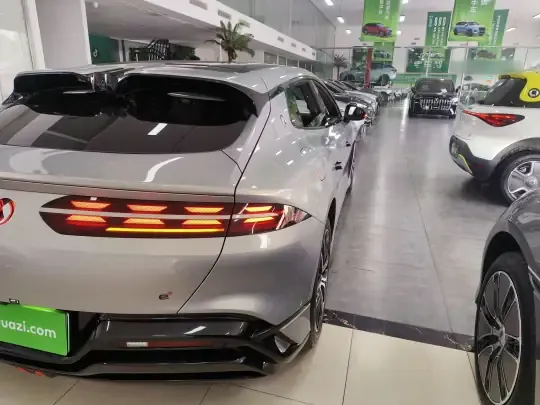 Denza Z9GT 2024 (7200 км)