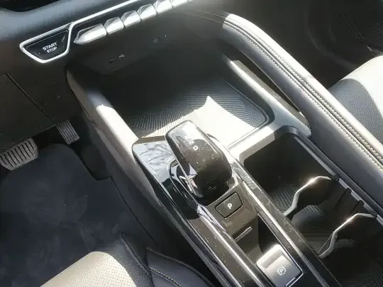 Geely Auto Coolray 2025 (1800 км)
