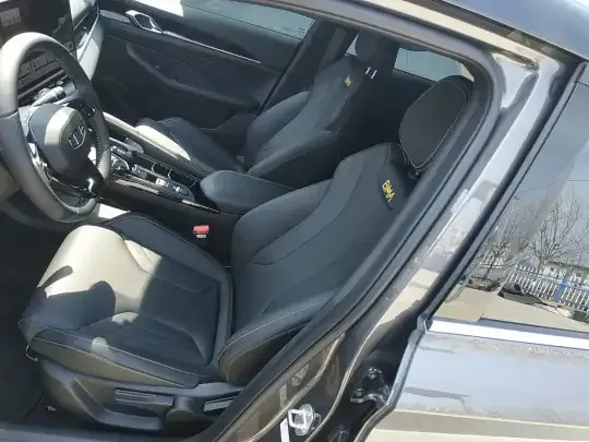Geely Auto Coolray 2025 (1800 км)