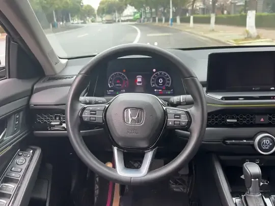 Honda Accord 2025 (19000 км)
