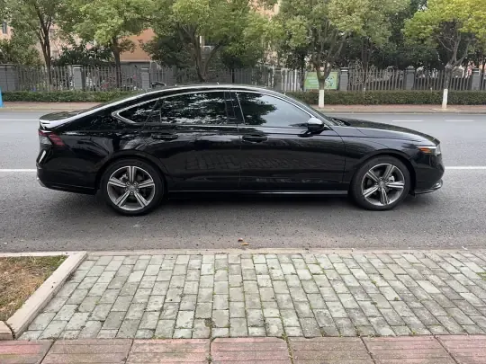 Honda Accord 2025 (19000 км)