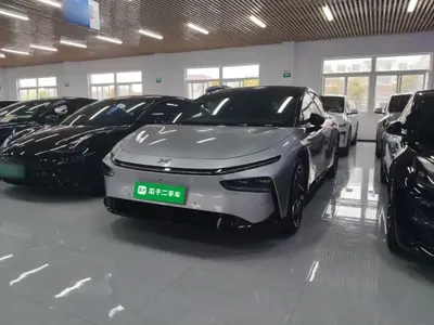 XPeng P7+ 2024 (7300 км)