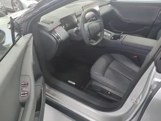 XPeng P7+ 2024 (7300 км)