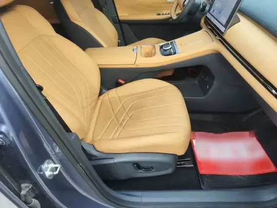 Geely Galaxy Xingjian 7 EM-i 2025 (20700 км)