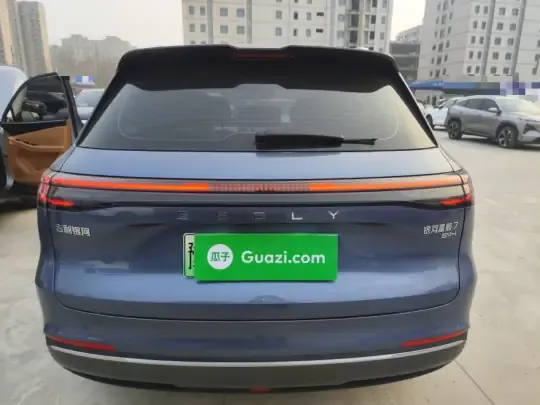 Geely Galaxy Xingjian 7 EM-i 2025 (20700 км)