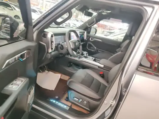 JETOUR Traveler 2024 (3200 км)