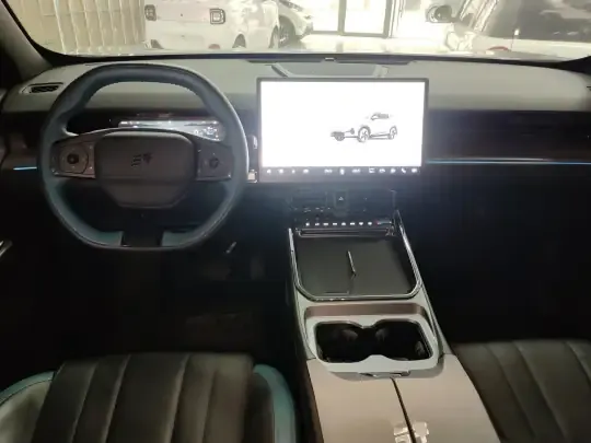 JETOUR Shanhai L6 2024 (14100 км)